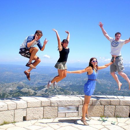 Montenegro Backpackers Home Котор Екстер'єр фото